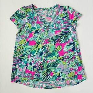 Lilly Pulitzer Tropical Floral V-Neck Tee Shirt Top Multicolor Pink Green M